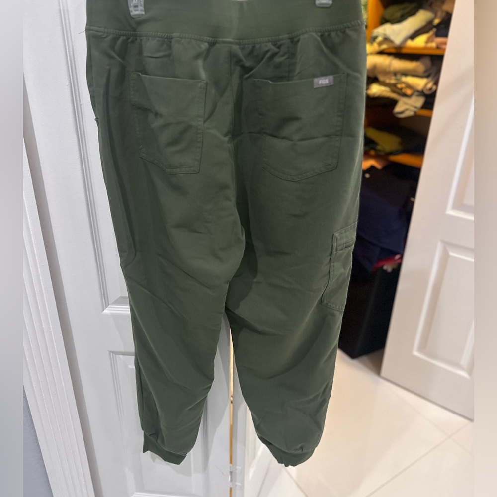 Figs Moss Green jogger Pants PETITE
